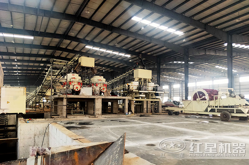 大型山石破碎機工作現場