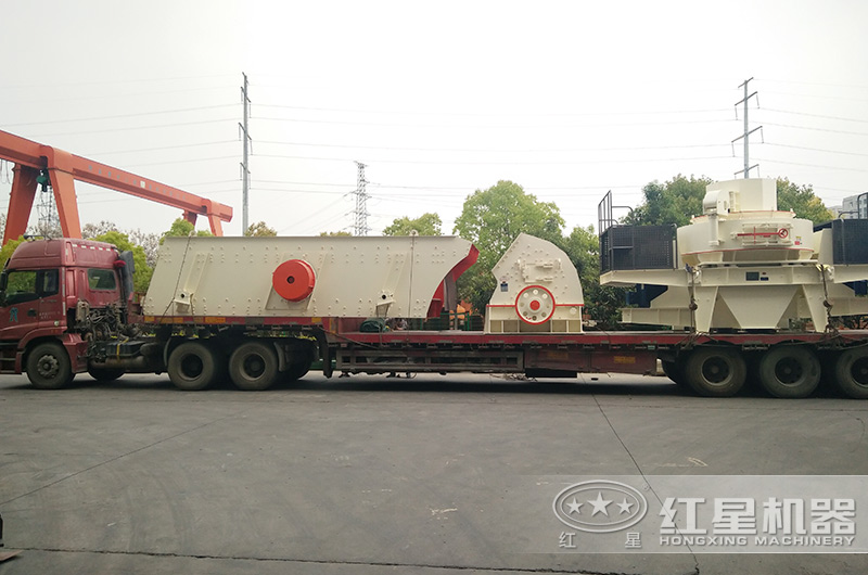 整套錘破機(jī)裝車(chē)發(fā)貨現(xiàn)場(chǎng)