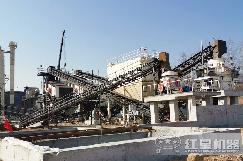 標(biāo)準(zhǔn)完備型912機砂石料生產(chǎn)線現(xiàn)場 標(biāo)準(zhǔn)完備型912機砂石料生產(chǎn)線現(xiàn)場