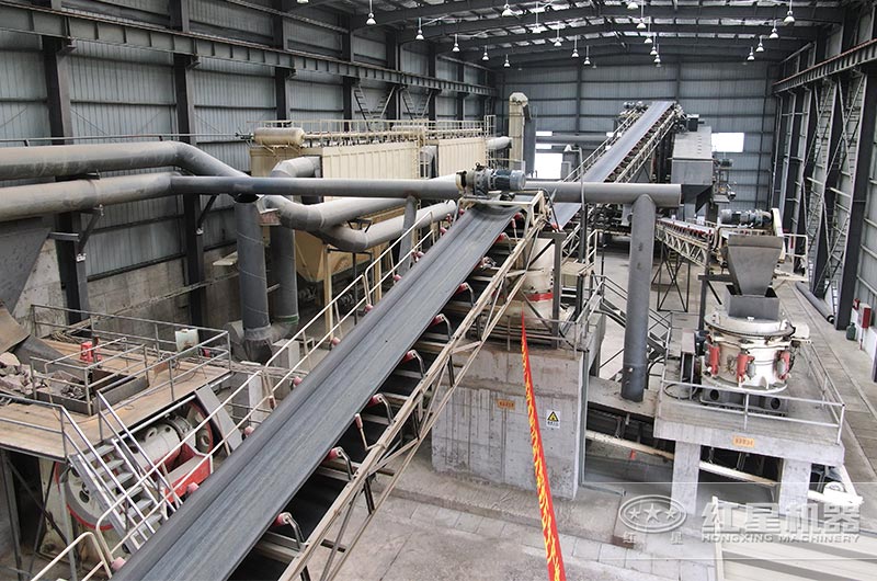 整套的制沙設備生產(chǎn)現(xiàn)場
