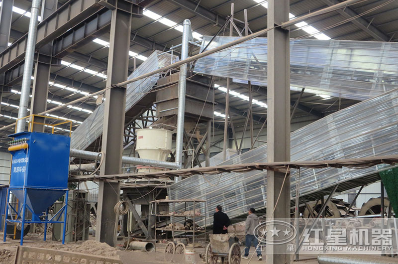 12、13石子加工生產(chǎn)客戶現(xiàn)場(chǎng)