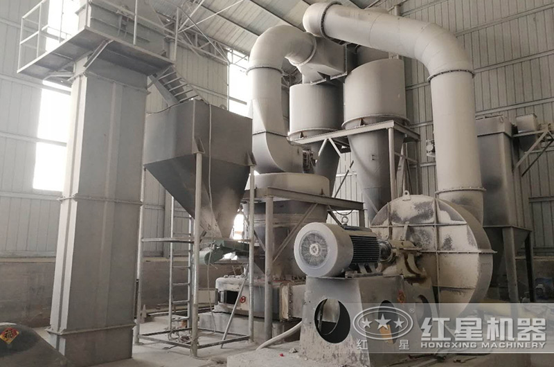 石灰石磨粉加工客戶現(xiàn)場實(shí)拍