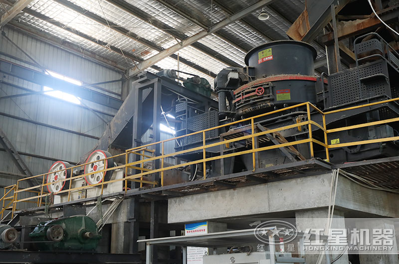 青石碎石加工客戶現(xiàn)場實拍