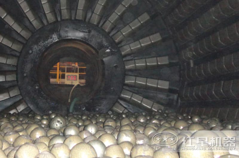球磨機內(nèi)部 球磨機內(nèi)部