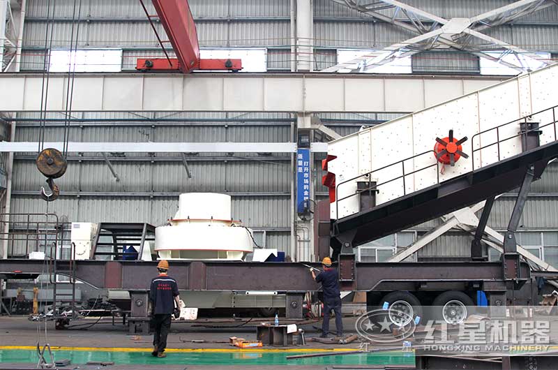 時(shí)產(chǎn)300噸花崗巖移動(dòng)制砂機(jī)