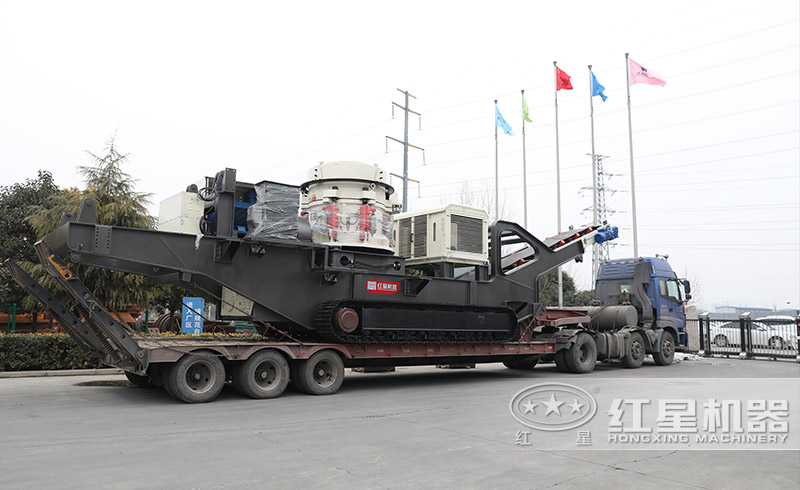 履帶式粉碎機發(fā)貨現場