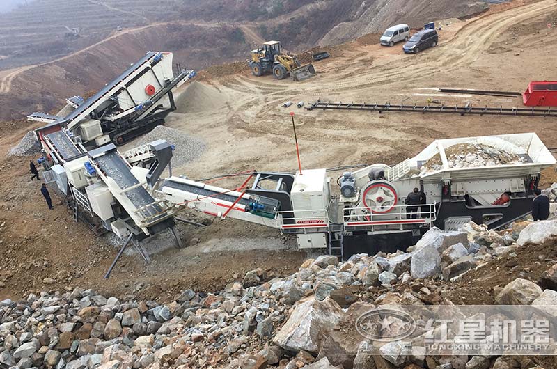 廣東又一用戶履帶移動式石子破碎機現(xiàn)場實拍圖