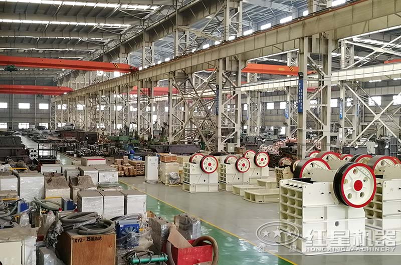 紅星大型設備生產(chǎn)車間