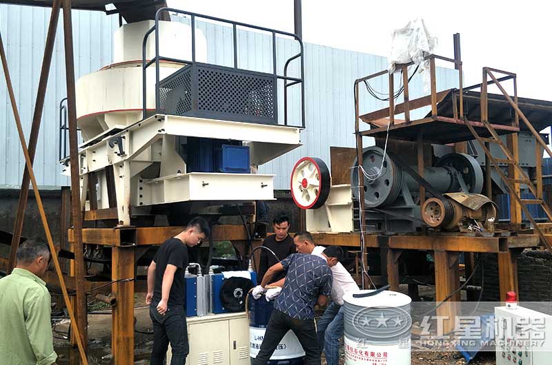 安徽滁州客戶破碎制砂現(xiàn)場圖