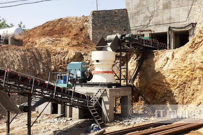 時(shí)產(chǎn)200噸制砂生產(chǎn)線現(xiàn)場(chǎng)，