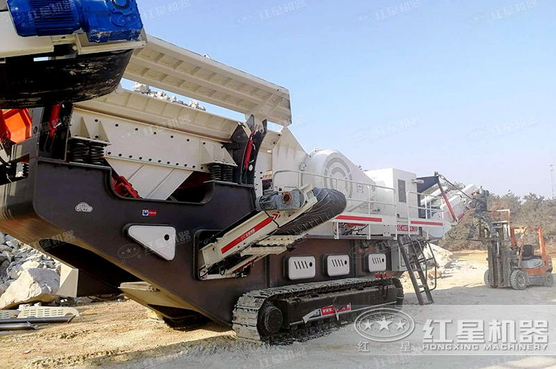 履帶式破碎機自行移動、轉場方便