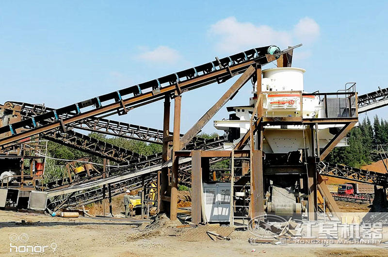 大型采石場制砂機現(xiàn)場使用