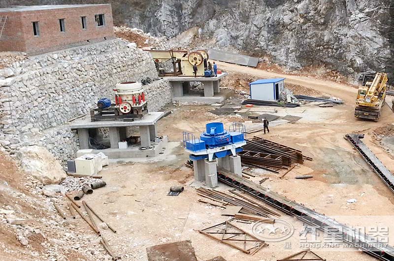 河南一用戶的沙場(chǎng)正在建設(shè)中