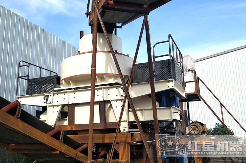 鵝卵石制砂機(jī)作業(yè)現(xiàn)場(chǎng)直拍