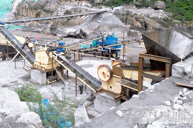 鵝卵石打沙機(jī)生產(chǎn)現(xiàn)場 鵝卵石打沙機(jī)生產(chǎn)現(xiàn)場