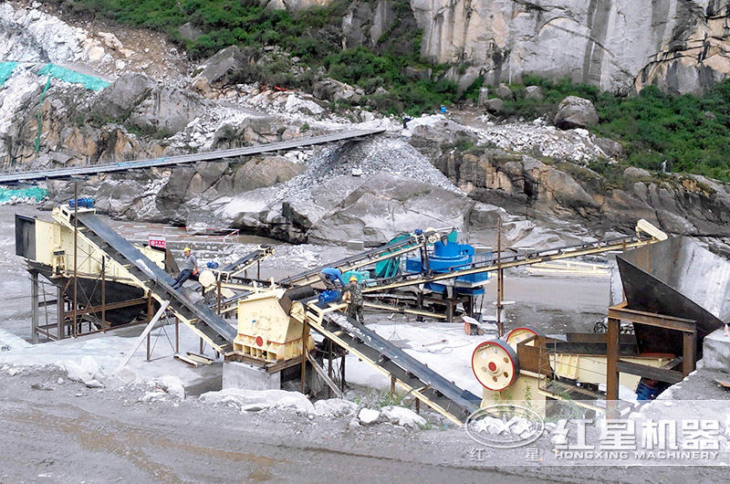大型沖擊式制砂機(jī)生產(chǎn)現(xiàn)場