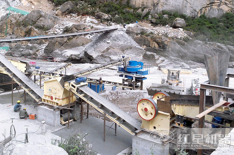 砂石破碎機生產現(xiàn)場