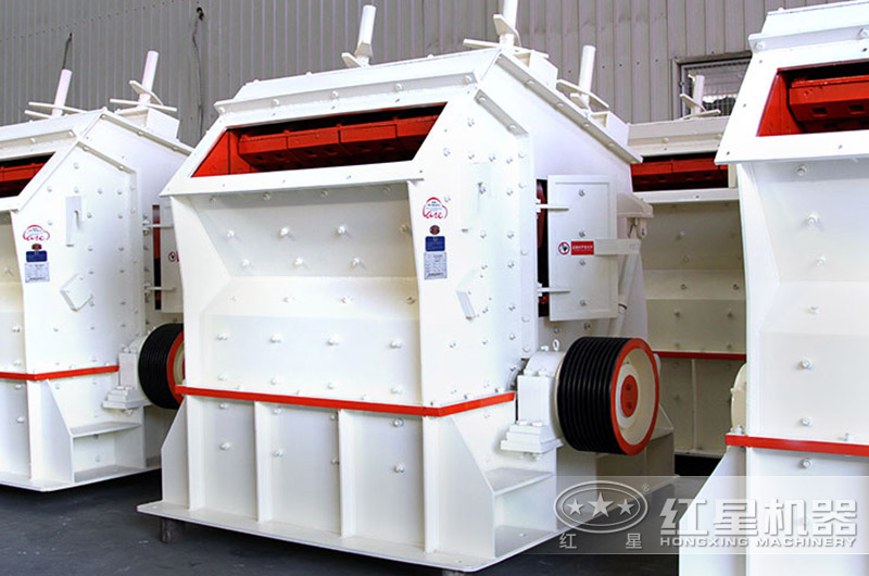 反擊破碎石機(jī)車(chē)間實(shí)拍圖 反擊破碎石機(jī)車(chē)間實(shí)拍圖