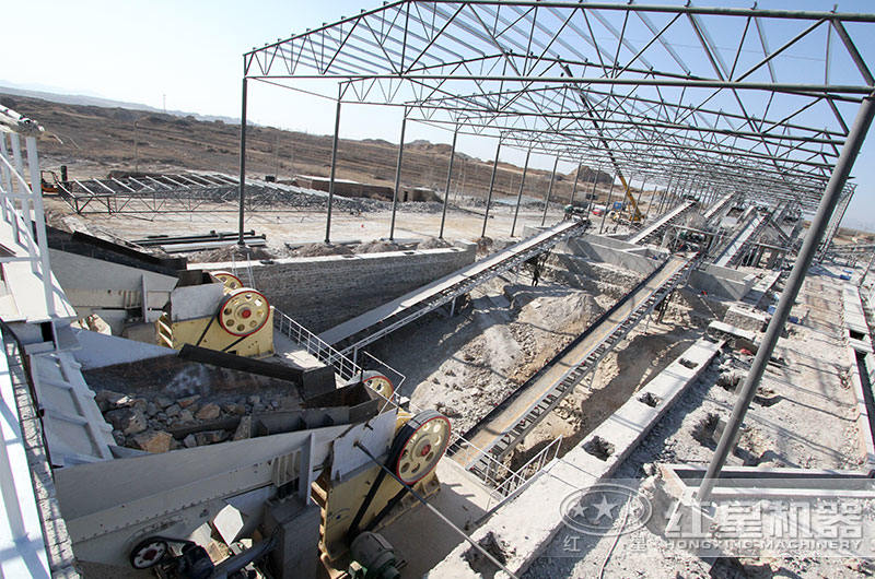 大型打石機生產現(xiàn)場 大型打石機生產現(xiàn)場