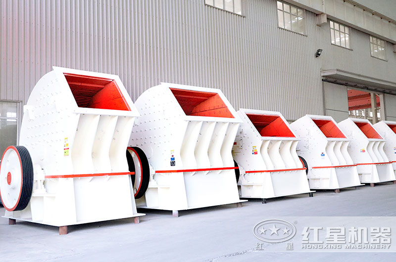 錘式破碎機車間實拍圖