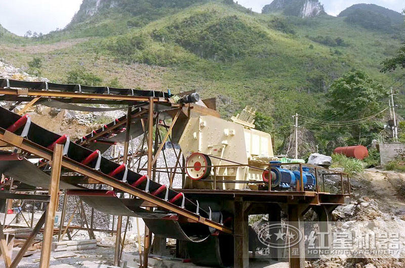 采石場(chǎng)生產(chǎn)現(xiàn)場(chǎng) 采石場(chǎng)生產(chǎn)現(xiàn)場(chǎng)