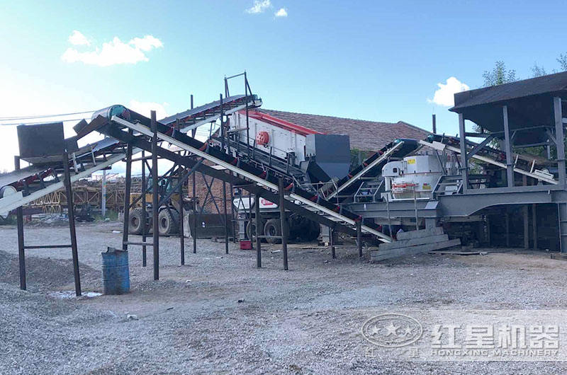 移動(dòng)治沙機(jī)生產(chǎn)現(xiàn)場(chǎng)圖 移動(dòng)治沙機(jī)生產(chǎn)現(xiàn)場(chǎng)圖