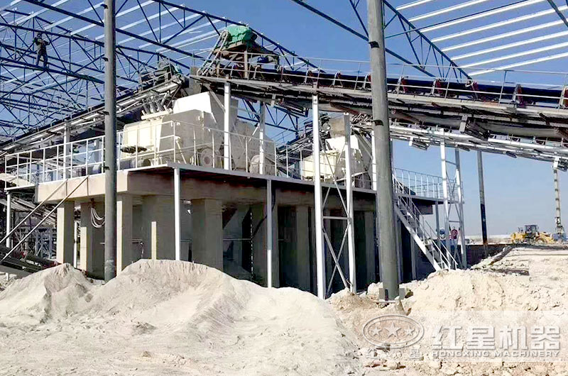 河北大型砂石廠內(nèi)，1210反擊破運(yùn)行中