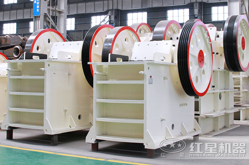 750顎破碎機(jī)實(shí)拍圖 750顎破碎機(jī)實(shí)拍圖