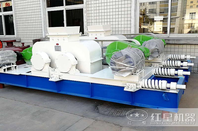 對輥碎砂機(jī) 對輥碎砂機(jī)