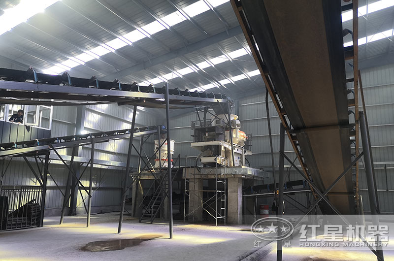 標配版生產線現(xiàn)場 標配版生產線現(xiàn)場